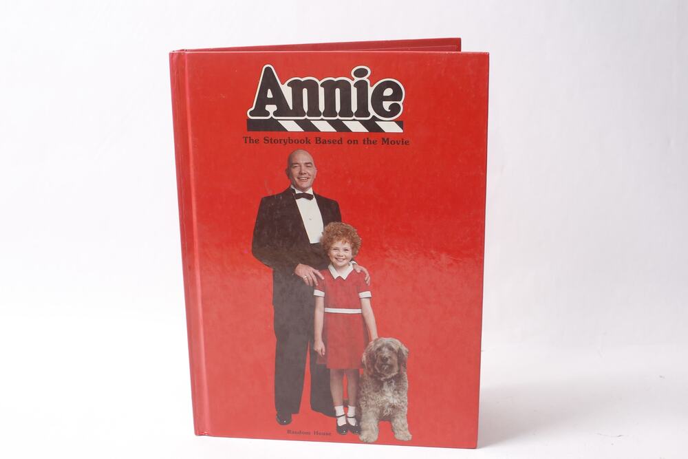 Annie Storybook Based on the Movie Hardcover Random House ~ 260921-WH 1182